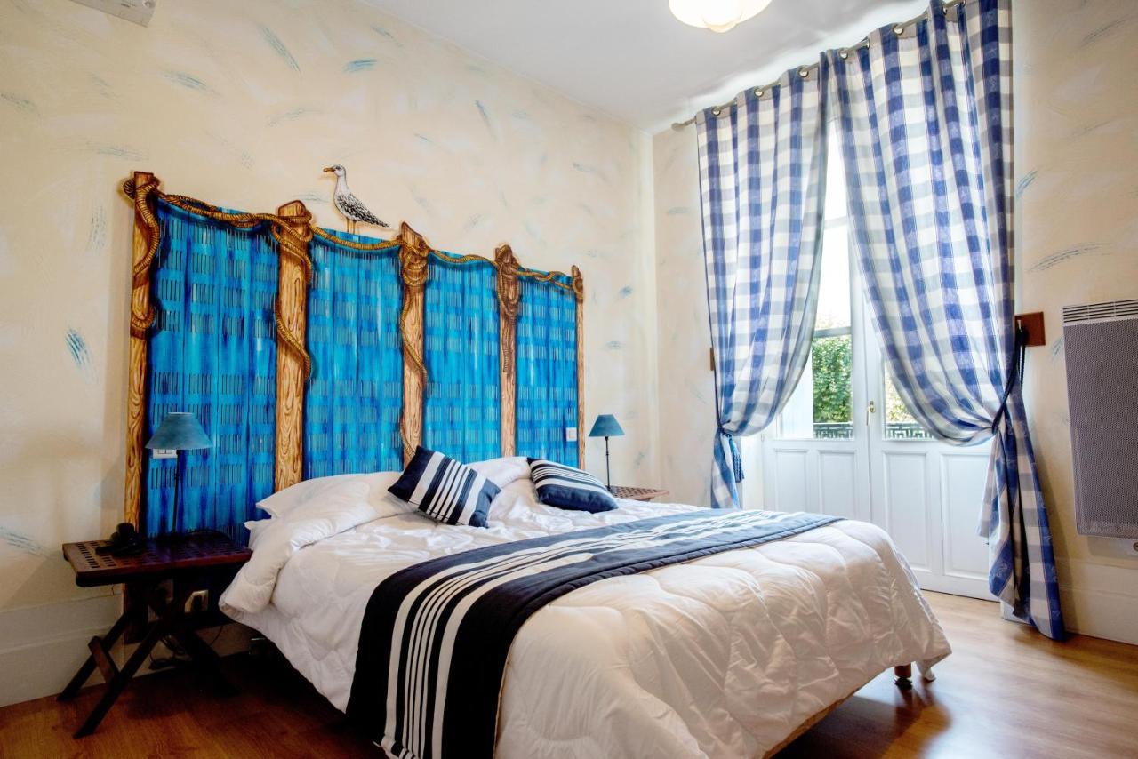 Hotel De La Tour Libourne Buitenkant foto