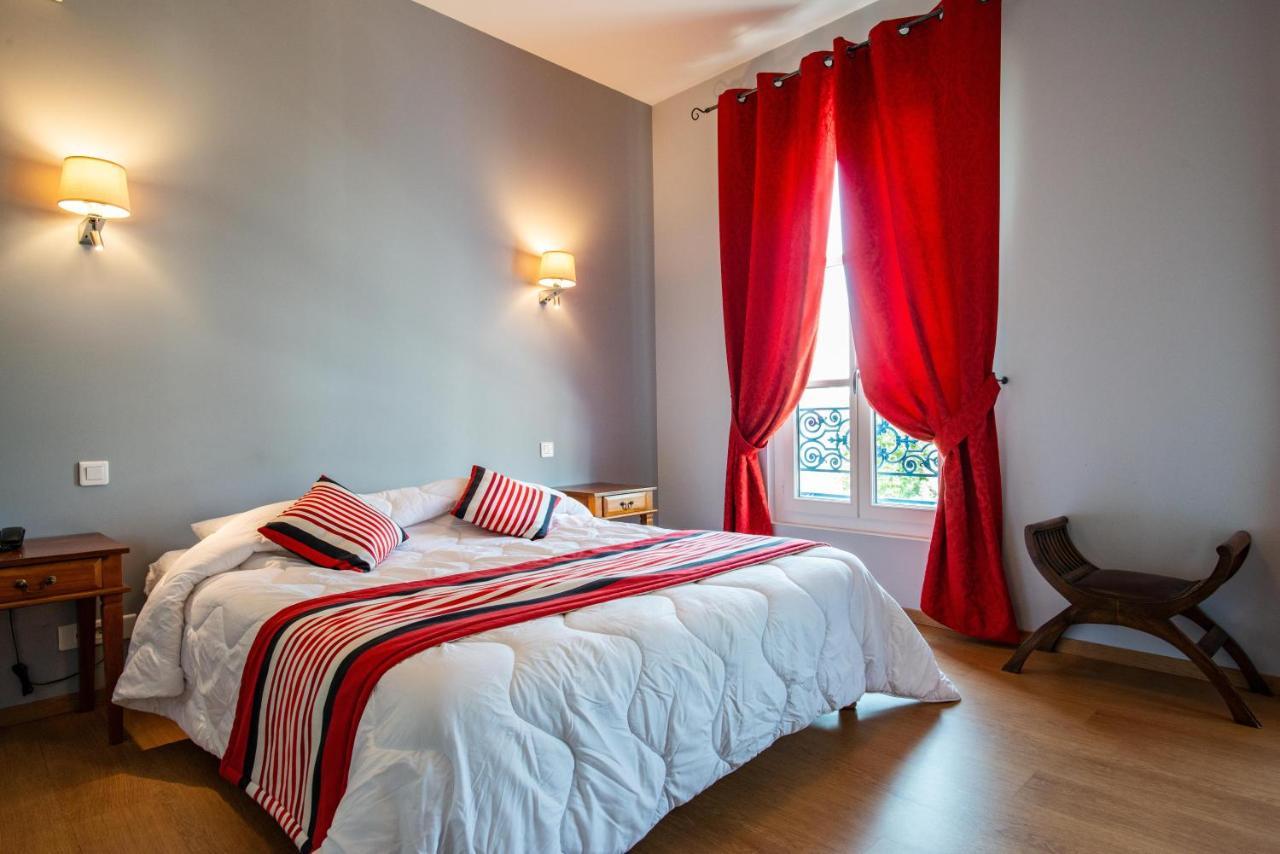 Hotel De La Tour Libourne Buitenkant foto