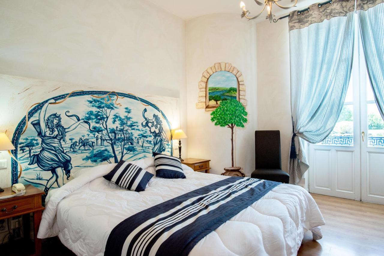 Hotel De La Tour Libourne Buitenkant foto