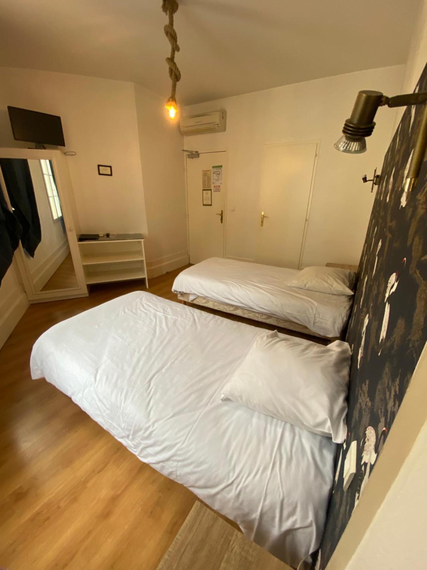 Hotel De La Tour Libourne Buitenkant foto